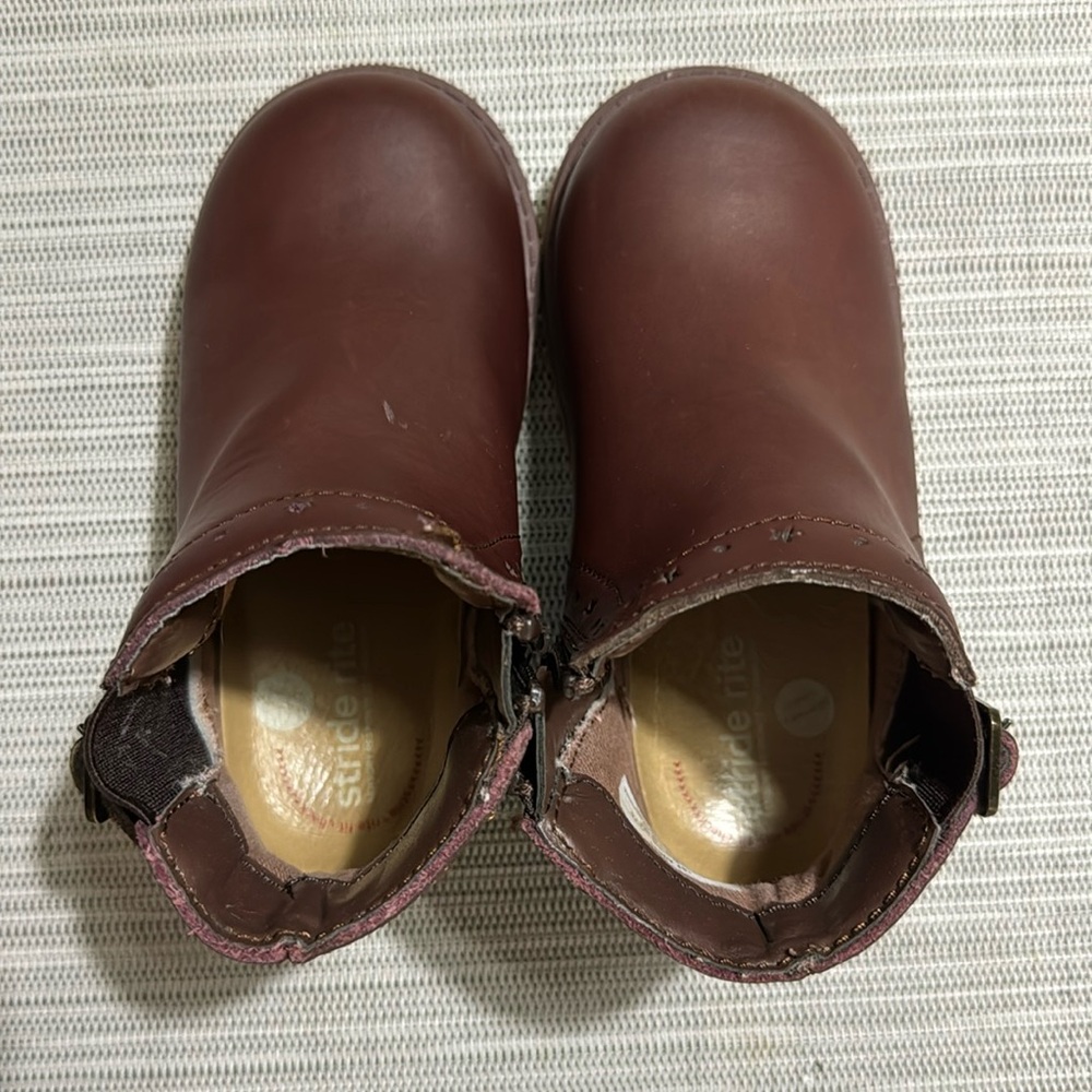 Stride Rite 7M Toddler Boots!
